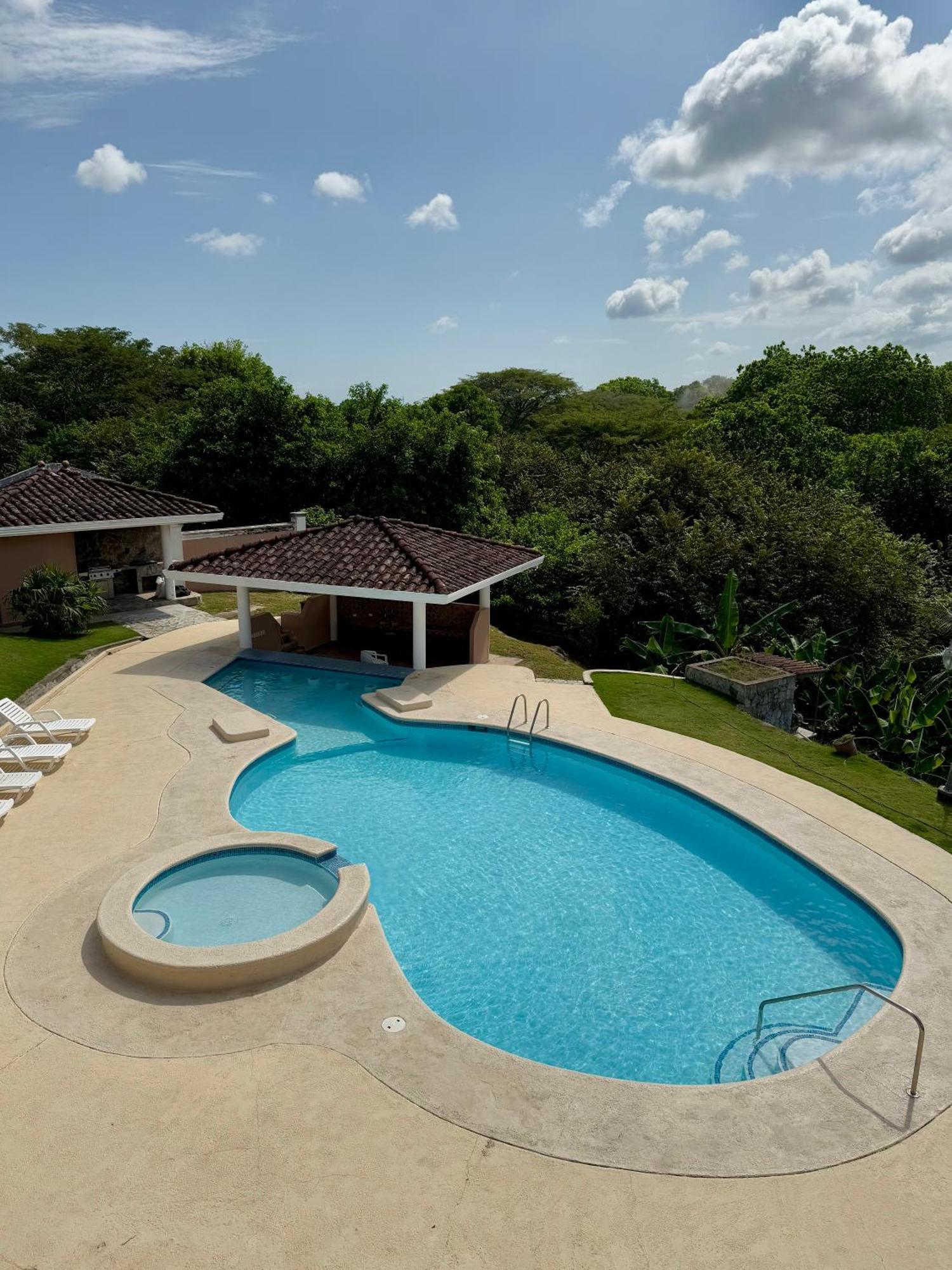 Casa Magna Hotel ลาส ทาบลาส ภายนอก รูปภาพ